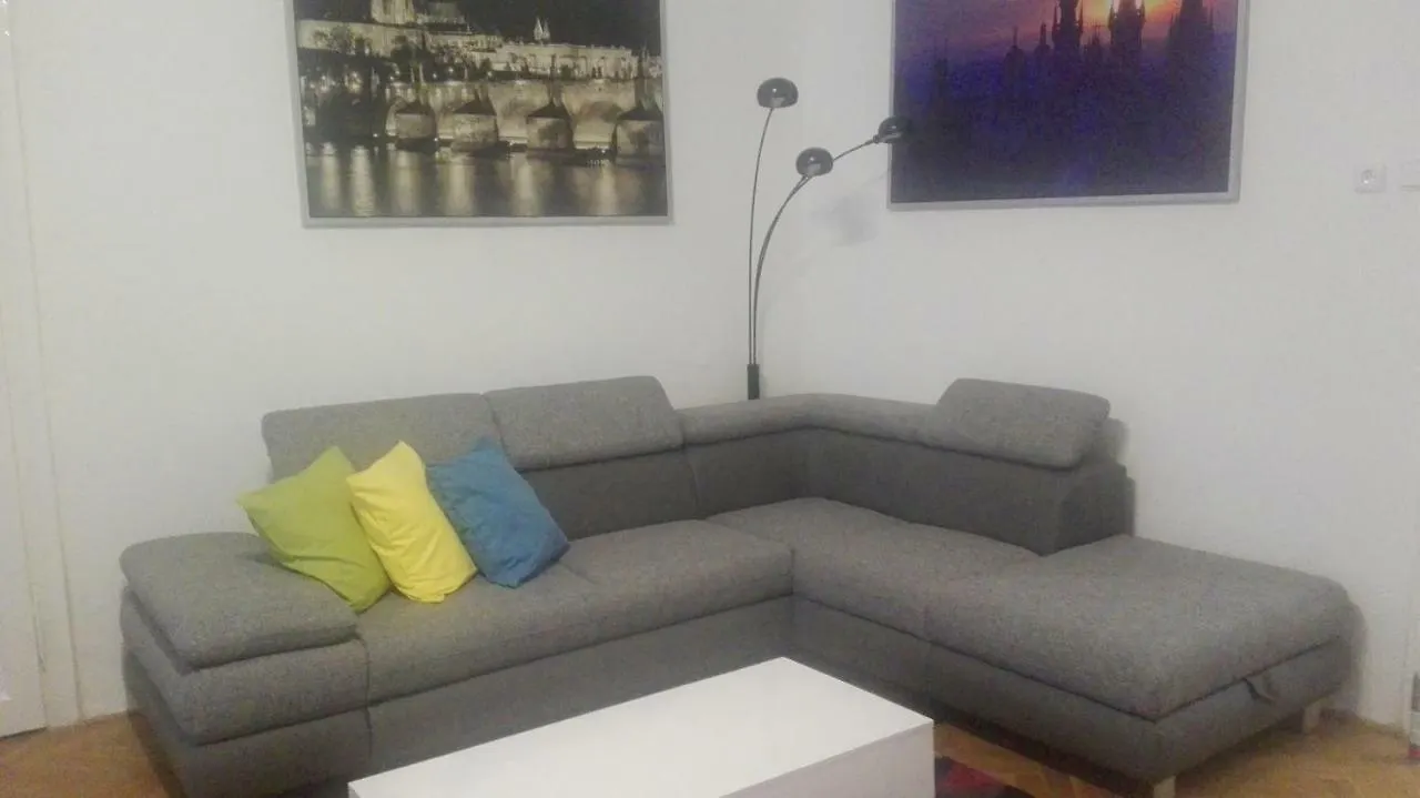 Apartment Jakubska 676 Prague 0*,